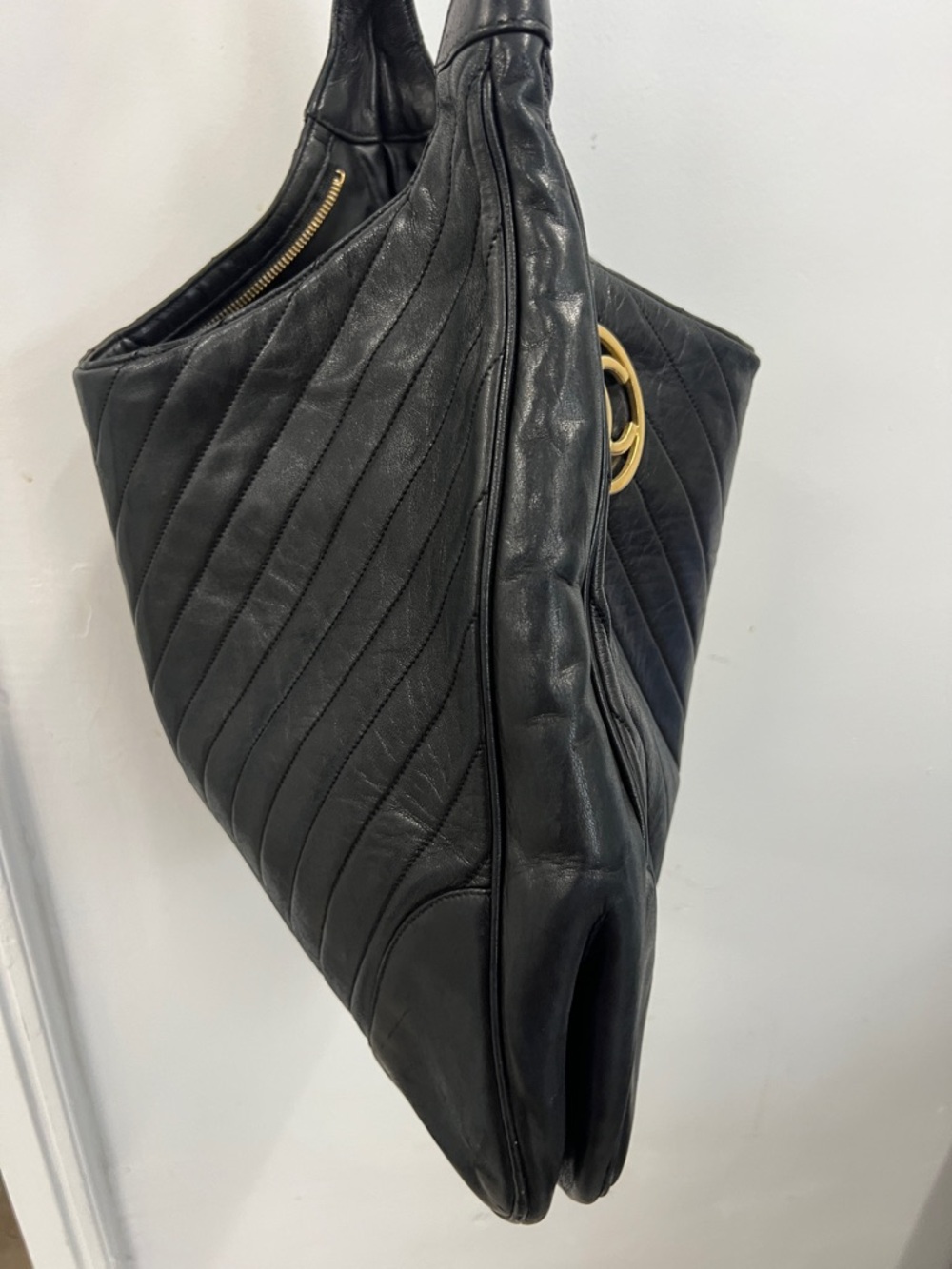 CHANEL CHEVRON VINTAGE TOTE HOBO BAG - Picture 4 of 13